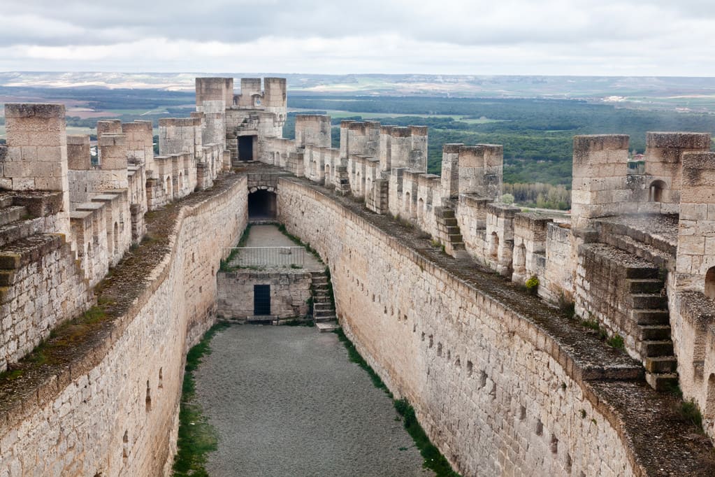 Razones por las que practicar enoturismo en el Castillo de Peñafiel.